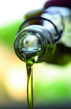 olio-extra-vergine-oliva-by_flickrcc20-foodista2