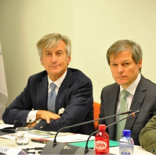 Da sinistra: Paolo Bruni, presidente di Cogeca e Cso, e Dacian Ciolos, commissario Agricoltura dell'Unione europea