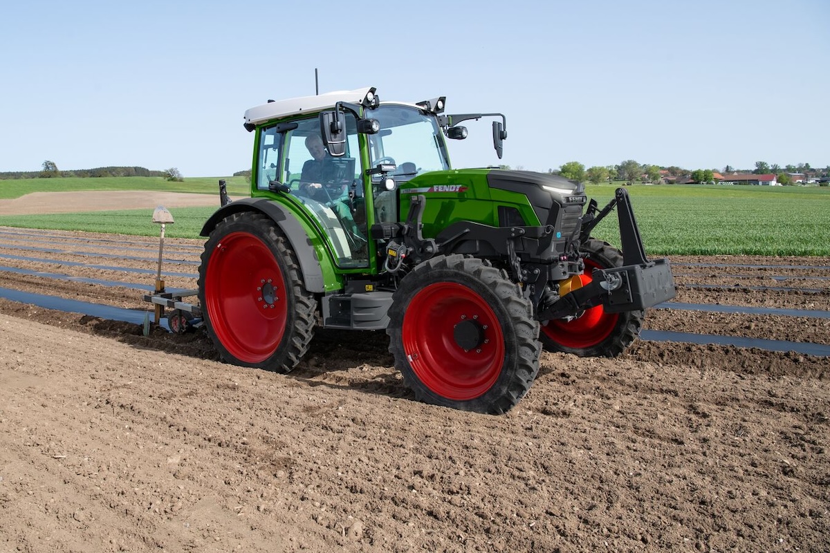 Bburago Maisto Trattore FENDT 209 Vario Con Rimorchio - Modello Die-Cast 1:87 Circa, Verde, Per Collezionisti E Bambini 3+