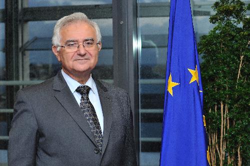 John Dalli, commissario alla Sanità dell'Unione europea
