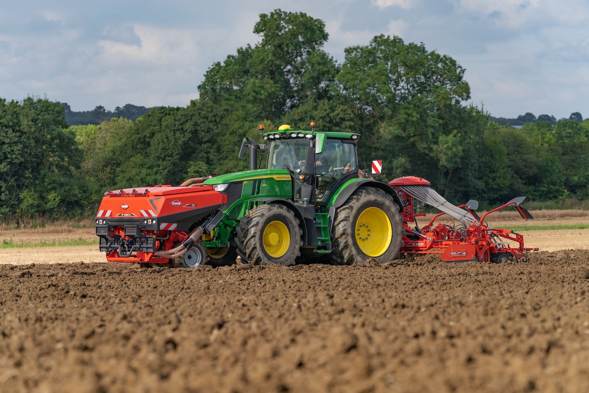 Seminatrici in linea KUHN: efficienza e precisione - Agrimeccanica ...