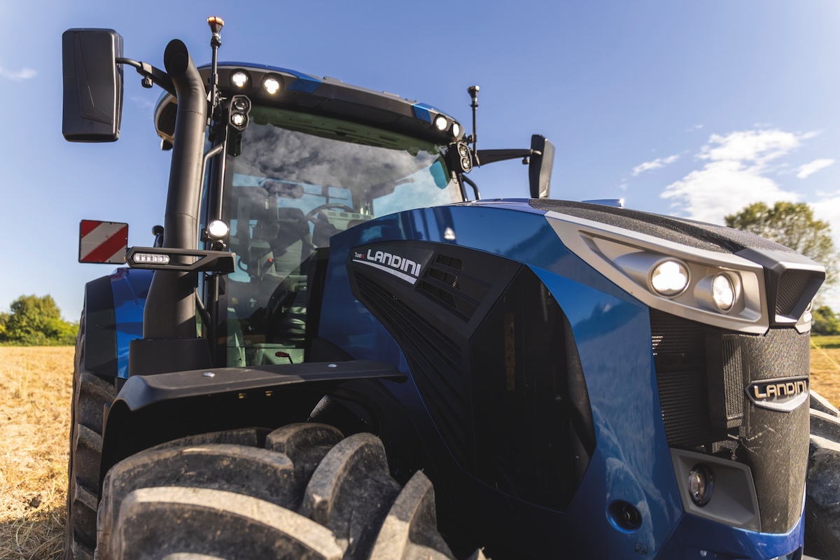 L'innovativa cabina Smart Cab dei Landini Serie 7 RS cambia il modo di lavorare in campo