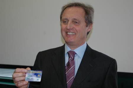 Aproniano Tassinari, presidente Unima, presenta la 'Gold Card'