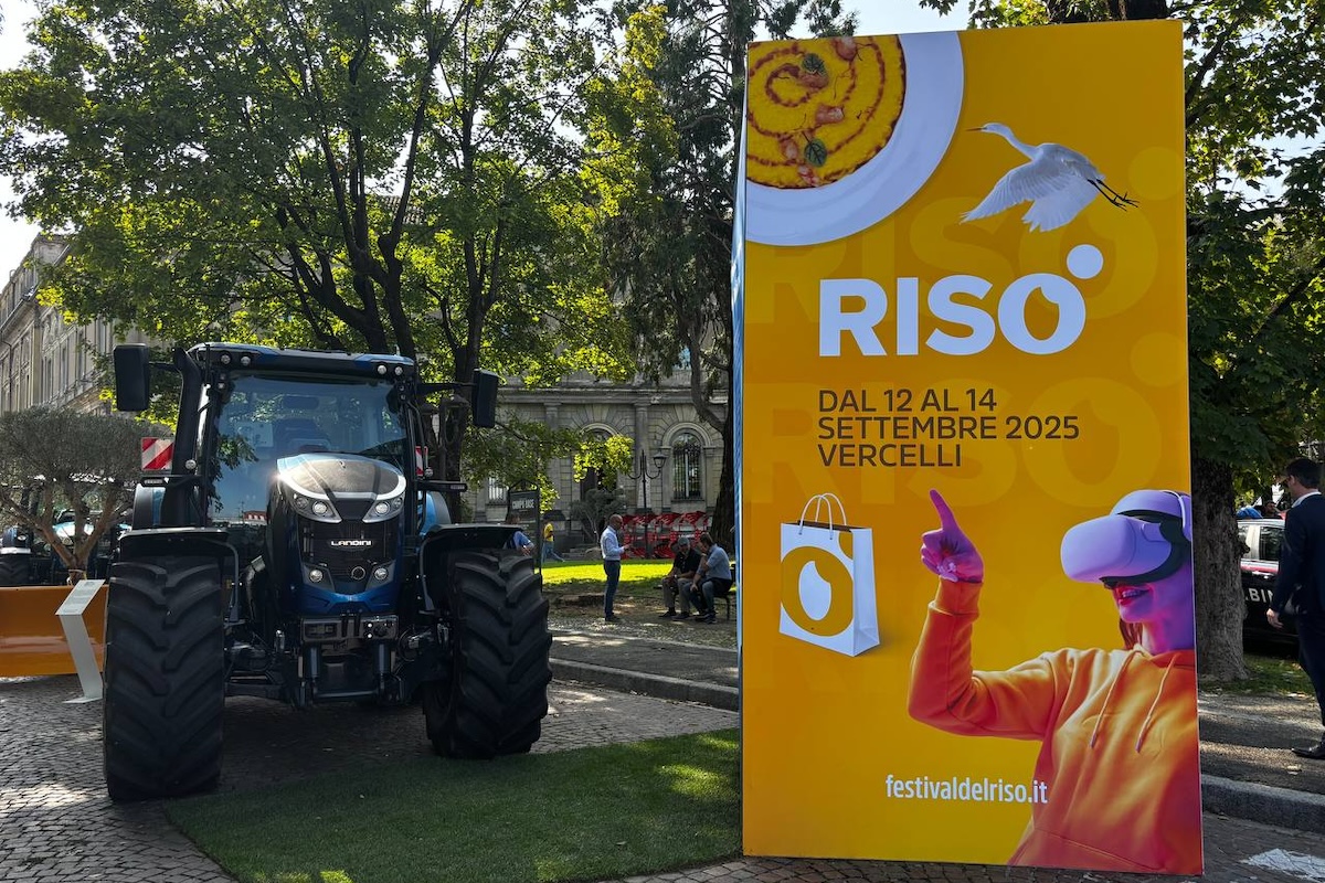Trattrice Landini tra le macchine indicate per la risicoltura esposte da FederUnaocma a Risò