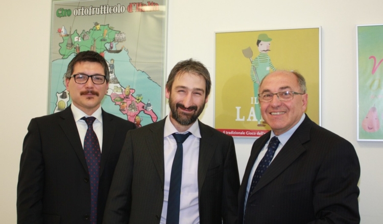 Alimos, da sinistra il direttore Brusaporci, il presidente Zampiga e il vicepresidente Maldini