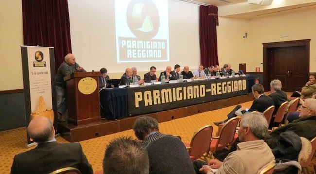 Un momento dell'assemblea del Consorzio Parmigiano Reggiano