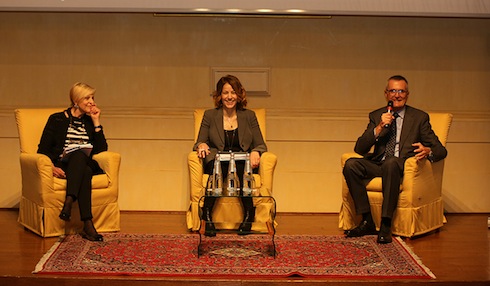 Un momento dell'assemblea di Assofertilizzanti, con Elisabetta Gardini al centro