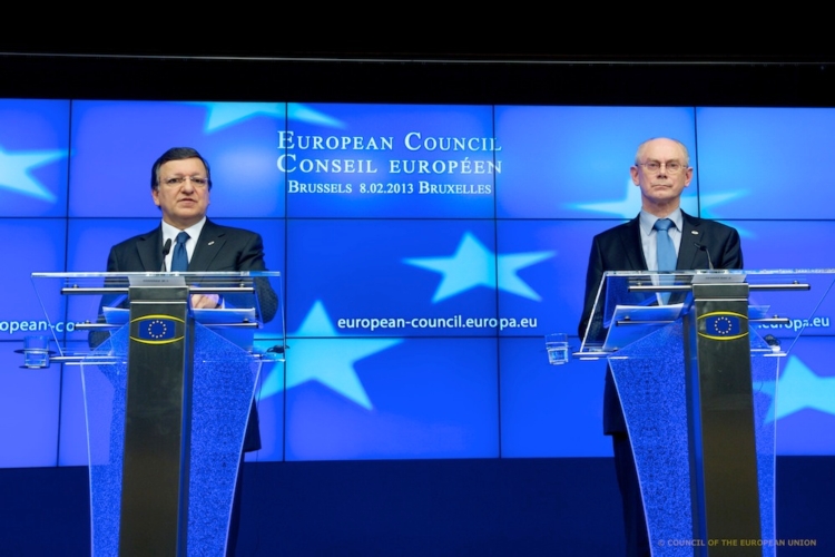 Da sinistra: José Manuel Barroso, presidente della Commissione europea e Herman Van Rompuy, presidente del Consiglio europeo