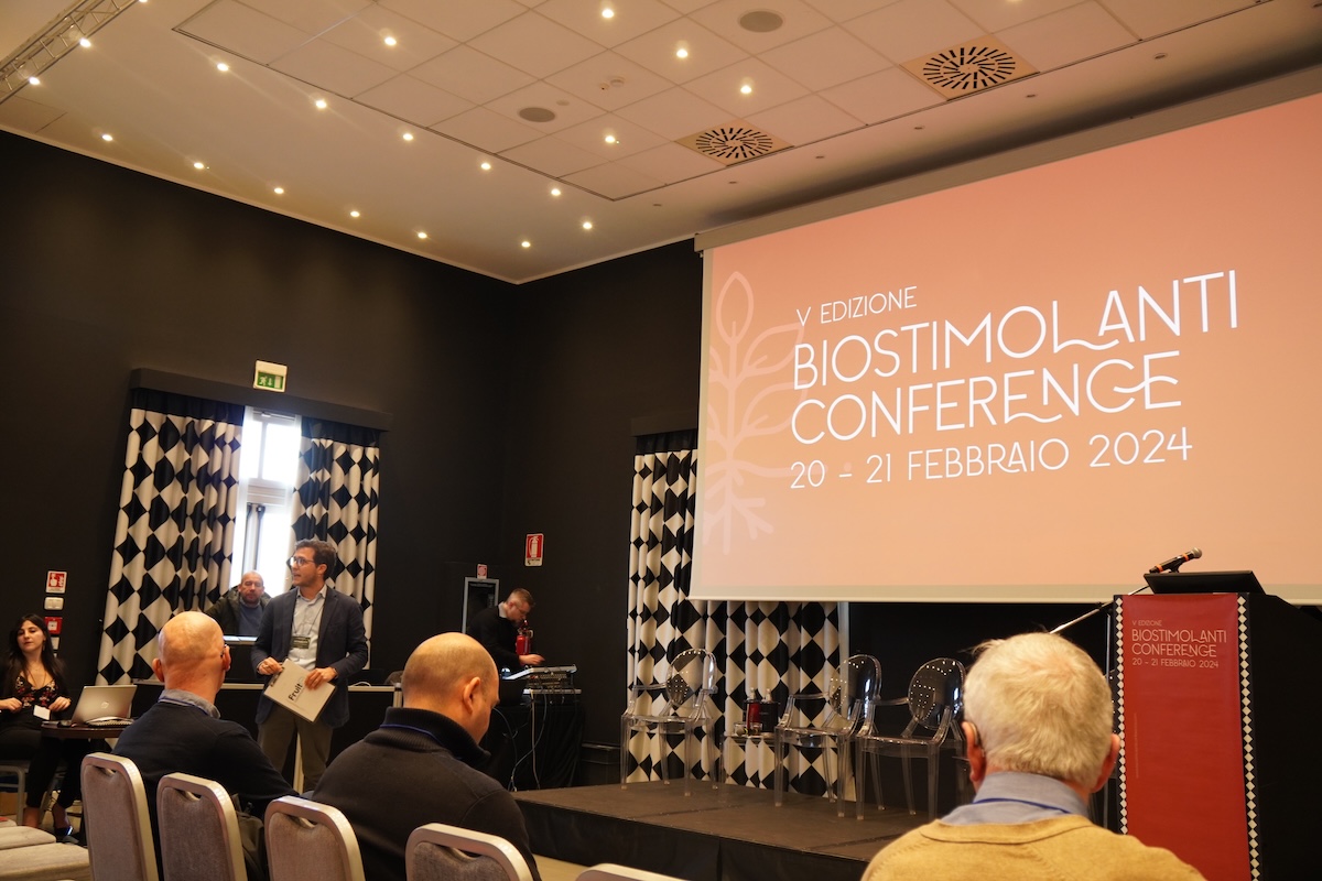 Tommaso Cinquemani, giornalista di AgroNotizie®, ha moderato la seconda sessione della Biostimolanti Conference 2024