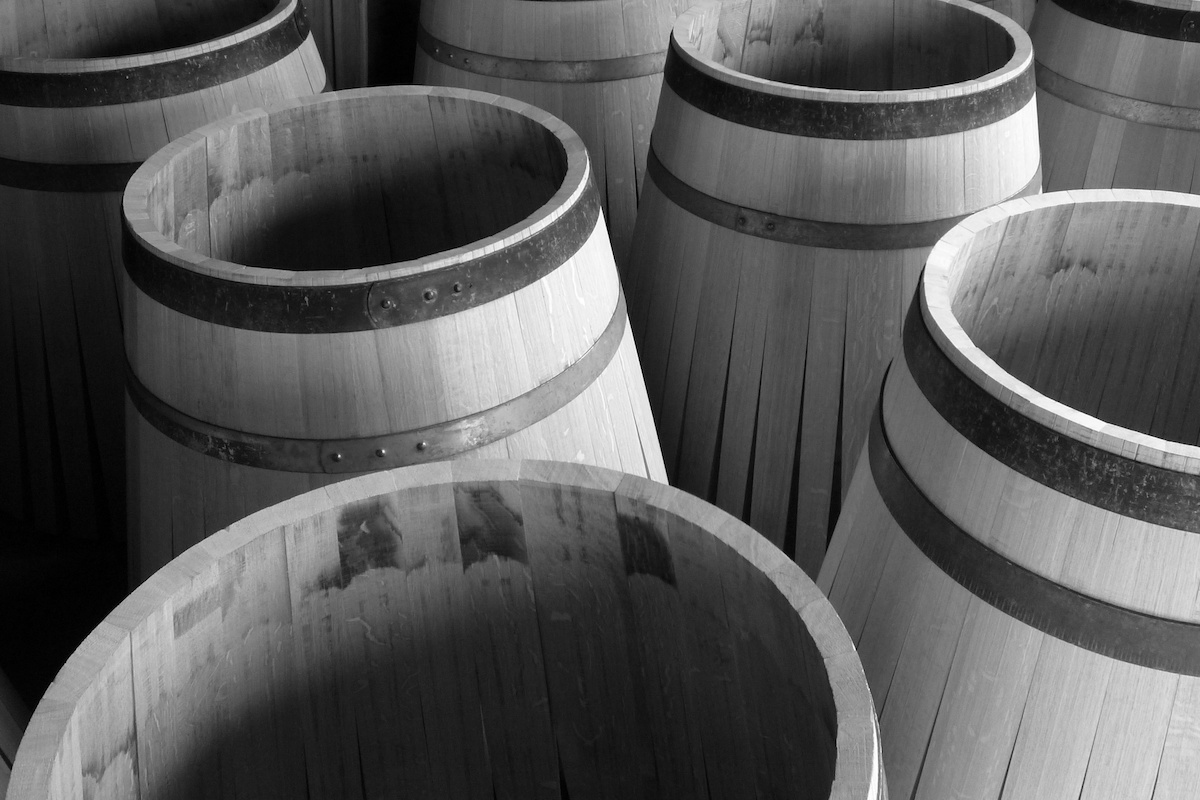 Le caratteristiche dei legni per i contenitori da affinamento dei vini