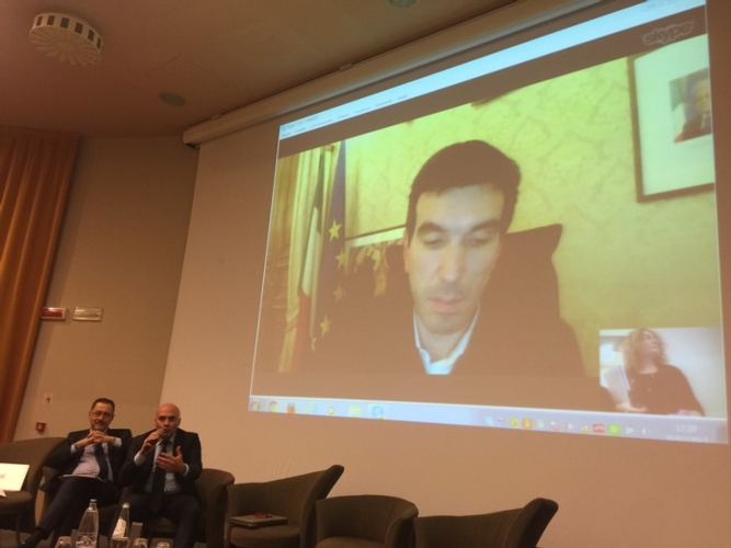 Maurizio Martina in videoconferenza, in basso sulla sinistra Marcello Pittella e Luca Braia