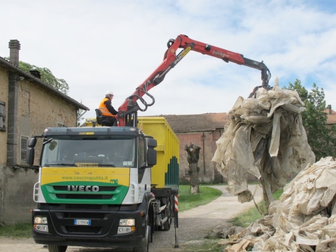 Gli interventi di raccolta e sgombero dai rifiuti si sono concentrati a Bomporto, a Bastiglia e a Modena