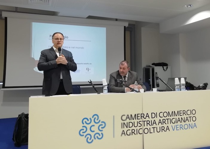 Da sinistra: Paolo Castelletti, segretario generale Unione italiana vini, e Luca Rigotti, coordinatore vino Alleanza cooperative agroalimentari