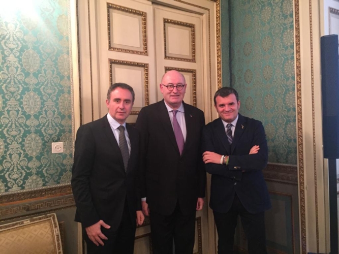 Da sinistra l'assessore Leonardo di Gioia, il commissario Phil Hogan e il ministro Gian Marco Centinaio