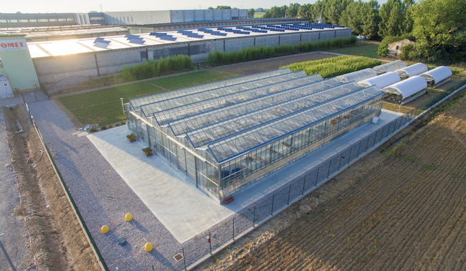 Nella foto il moderno Centro sperimentale di Fomet Spa, il Center for plant nutrition (Cfpn)