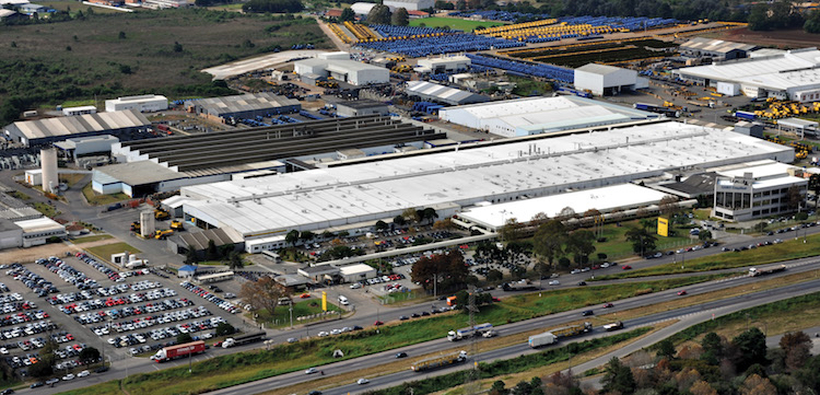 Sede produttiva di CNH Industrial a Curitiba, in Brasile