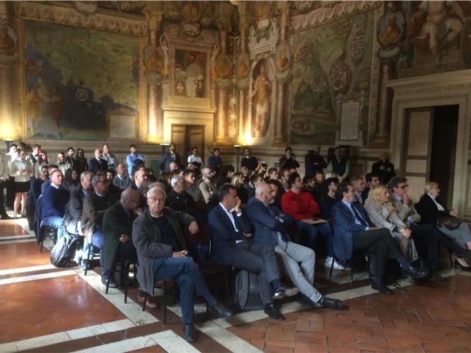 Il pubblico del convegno nella Sala Regia del Palazzo dei Priori di Viterbo