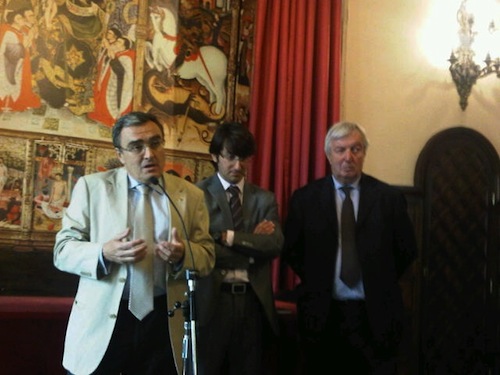 Da sinistra: Angel Ros, sindaco di Lerida, Manel Simon, direttore di Afrucat e Luciano Trentini, Areflh