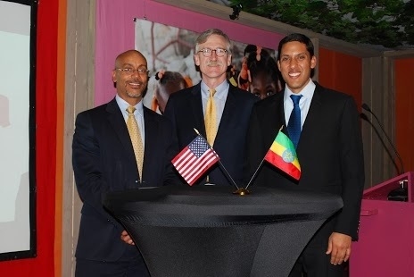 La firma del protocollo d'intenti fra Usaid, DuPont ed Etiopia