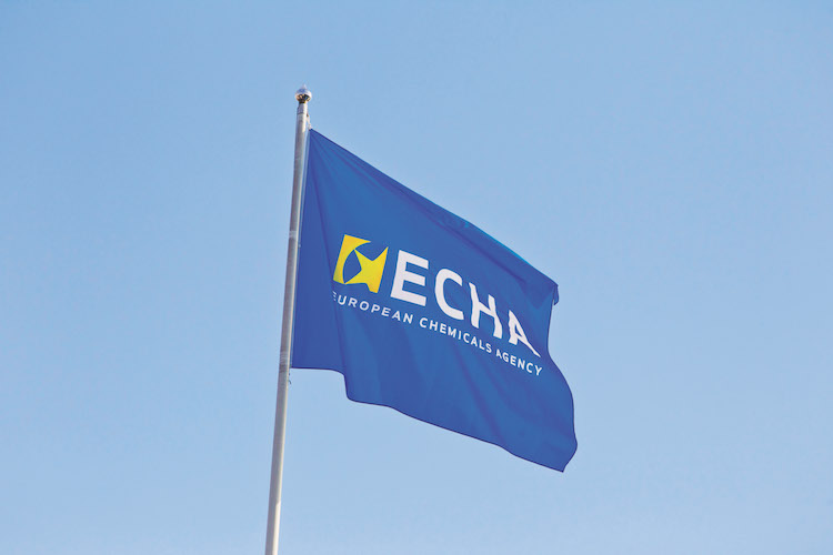 L'Agenzia europea per le sostanze chimiche (Echa) sta valutando la classificazione tossicologica e ambientale tredici principi attivi fitosanitari, un biocida e una famiglia di concimi.