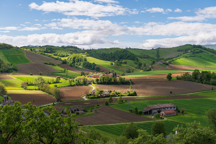 Emilia Romagna: Nelle aree montane e interne il 40% in più di fondi, l'impegno a semplificare e fare bandi con meno oneri burocratici per le aziende