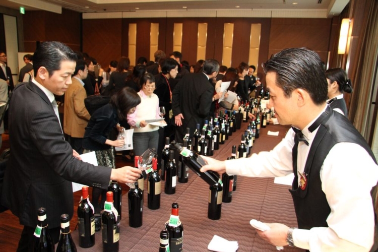 Successo per il vino italiano in tour in Giappone