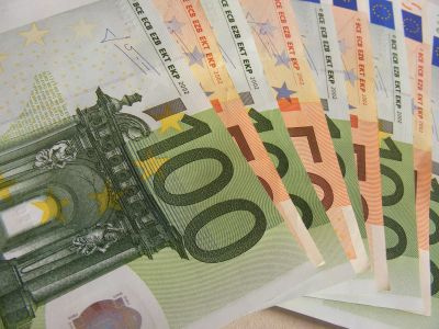 euro_banconote-public-domain-photos