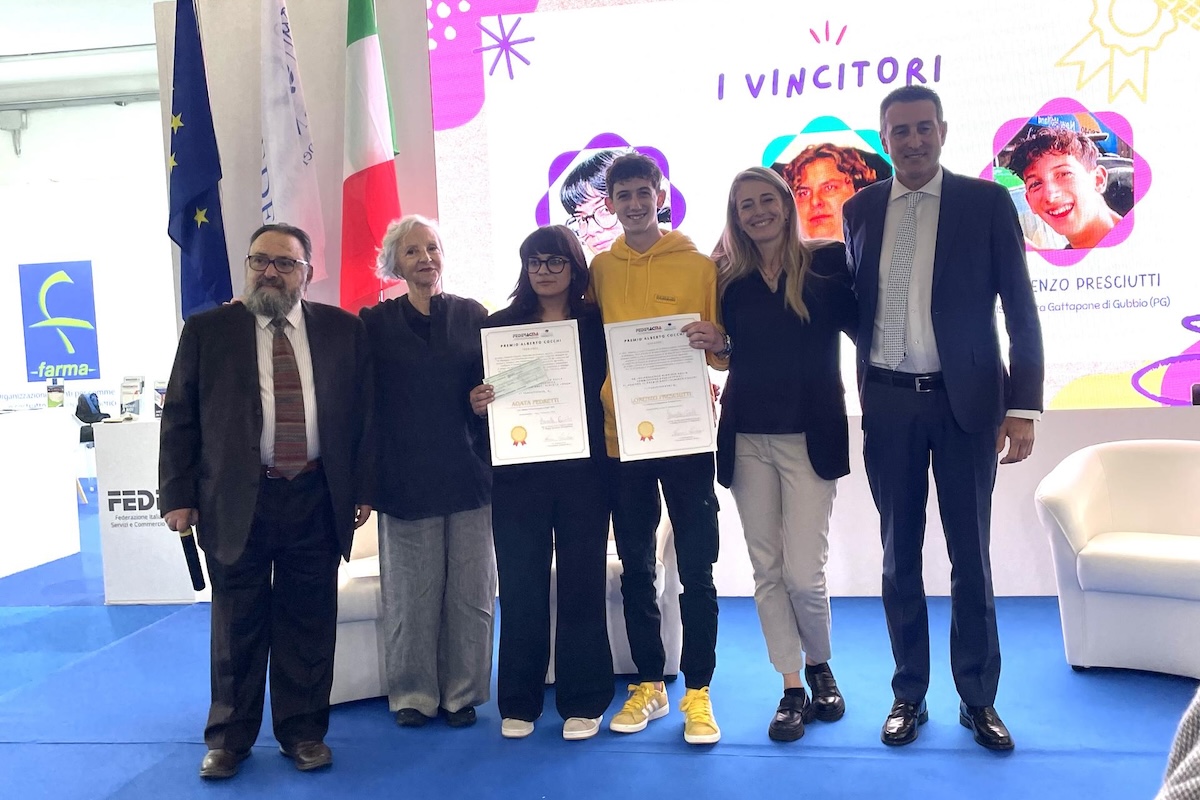 Due dei tre studenti vincitori della quinta edizione del Premio Alberto Cocchi organizzato da Federacma ad Agrilevante 2025