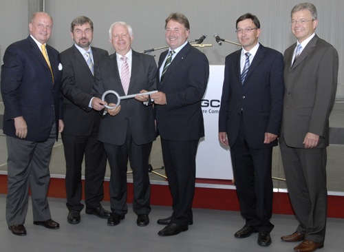 Martin Richenhagen, Chairman, CEO e Presidente della AGCO-Corporation con le chiavi del nuovo padiglione Fendt