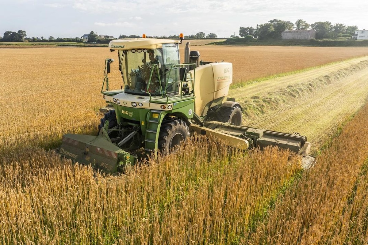 FJD AT2 Max: guida satellitare precisa, connessa e adatta a ogni contesto operativo