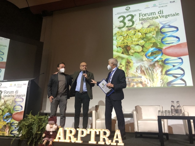 Da sinistra: Gianluca Chieppa che dal 2022 succederà nella presidenza di Arptra a Vittorio Filì, al centro. A destra Ivano Valmori, direttore di AgroNotizie e ceo di Image Line