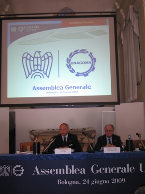 Massimo Goldoni durante un momento dell'assemblea Unacoma