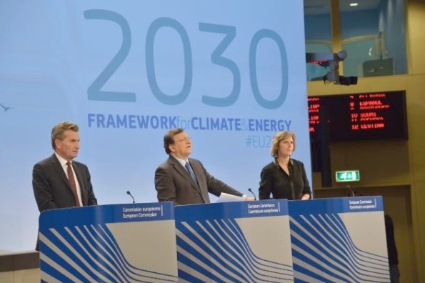 Da sinistra: Günther Oettinger, José Manuel Barroso e Connie Hedegaard