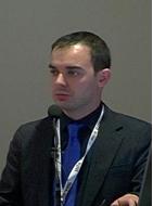 Raffaele Guzzon durante la presentazione del suo lavoro a Enoforum 2009