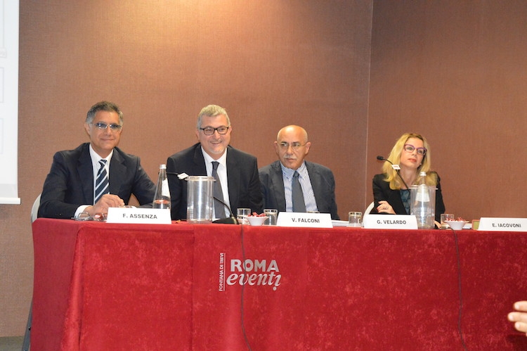 Il tavolo dei relatori all'evento del 22 aprile a Roma, 'Ocm Ortofrutta: da sostegno ad opportunità di crescita per il settore'