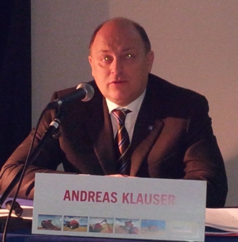 Andreas Klauser durante la conferenza stampa dello scorso Sima