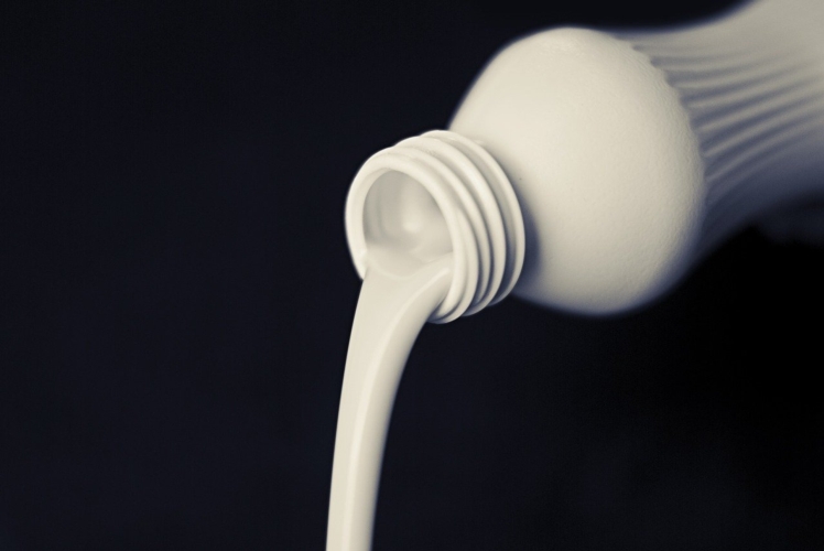 Stretta fra aumento dei costi e calo dei consumi, la crisi del latte rischia di divenire strutturale