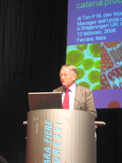 Ton den Nijs, manager dell’Unità di ricerca per il Miglioramento genetico delle piante agrarie a Wageningen, Olanda