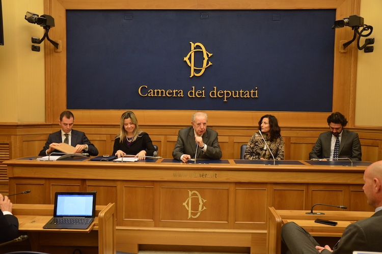 Da sinistra a destra: Marco Di Maio, Maria Chiara Gadda, Piero Attoma (presidente Bestack e Comieco), Rosalba Lanciotti e Claudio Dall'Agata