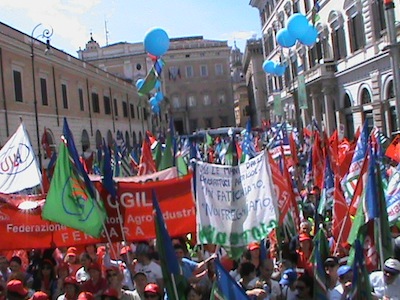 Ieri 9 maggio 2012 Fai, Flai e Uila hanno manifestato a Roma