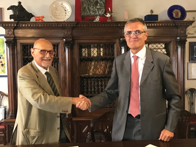 Giampiero Maracchi e Francesco Caterini alla firma dell'accordo