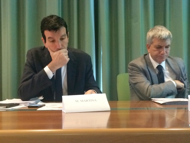 Da sinistra: il ministro delle Politiche agricole Maurizio Martina e il presidente della Regione Puglia Nichi Vendola 