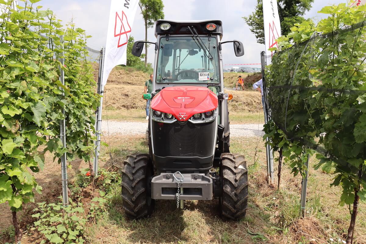A Enovitis 2023 Massey Ferguson porta l'intera gamma di trattori per la viticoltura