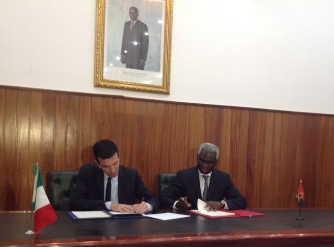 Il ministro Martina e il omologo Alfonso Pedro Canga  hanno firmato un protocollo di intesa per sostenere le collaborazioni tra i rispettivi paesi, Italia e Angola