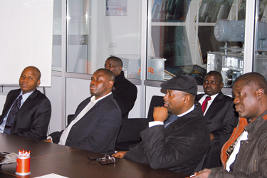 Il ministro all'Agricoltura della Nigeria, Sayyadi Abba Ruma (al centro col capello nero) con la sua delegazione