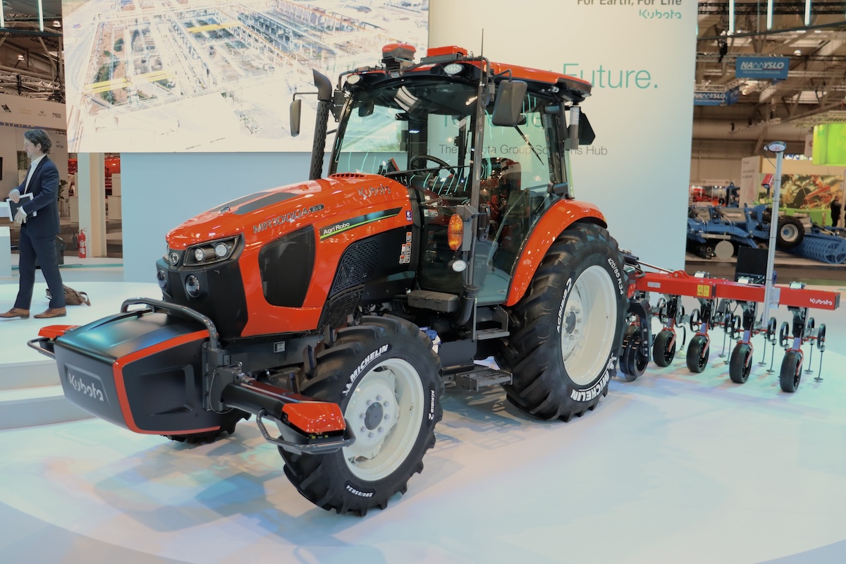 MR 1000A Agri Robo KVT di Kubota esposto allo stand Kubota ad Agritechnica 2023