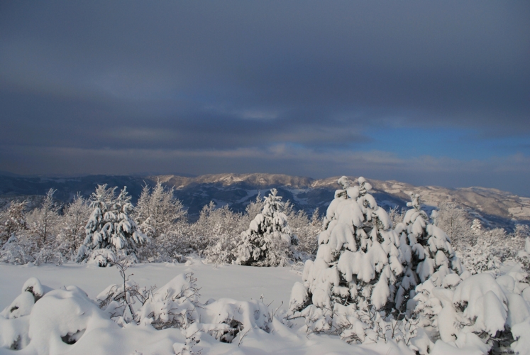 In arrivo le prime nevicate a quote medie su Alpi e Appennini
