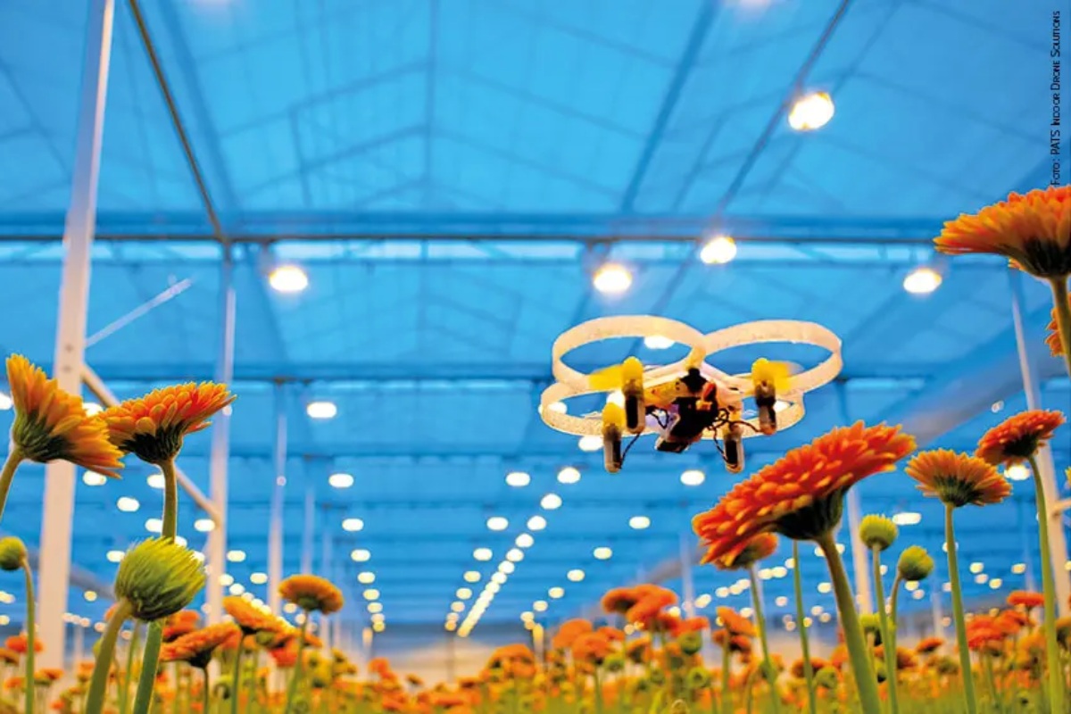 Pats-X è un mini drone usato in serra per eliminare gli insetti dannosi