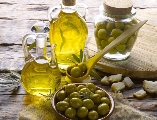 Il concorso Olio nuovo è suddiviso in ben cinque sezioni, quattro delle quali riservate esclusivamente ad aziende agricole produttrici di olio extravergine di oliva