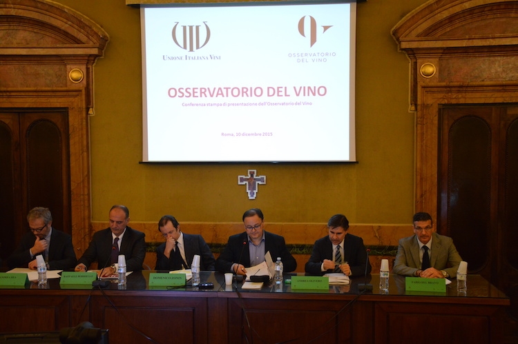 Un momento della presentazione dell'Osservatorio del vino italiano, il 10 dicembre 2015 a Roma